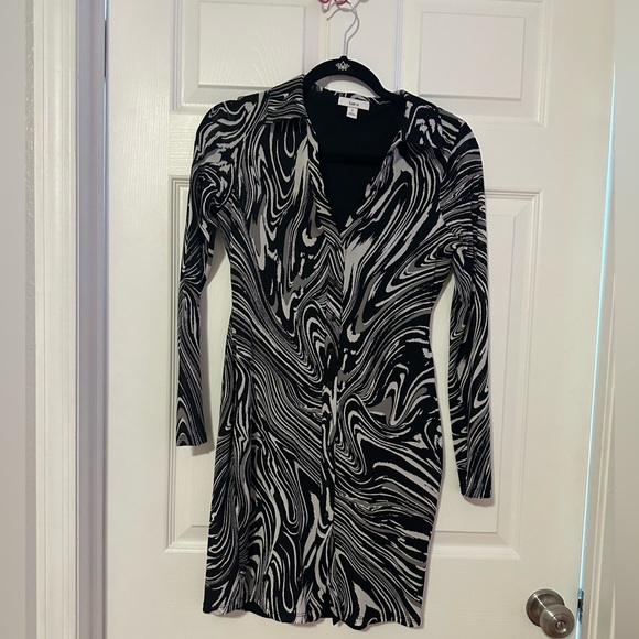 Bar III Dresses & Skirts - Bar III elastic zebra shirt dress